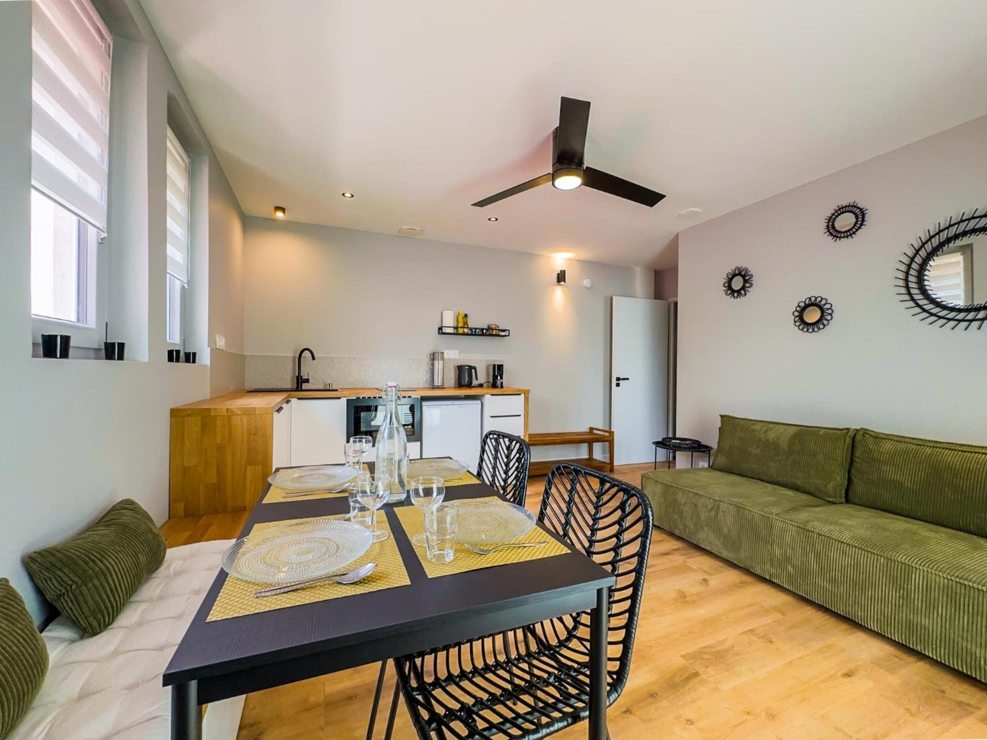 Vénissieux Serenity Suite מראה חיצוני תמונה